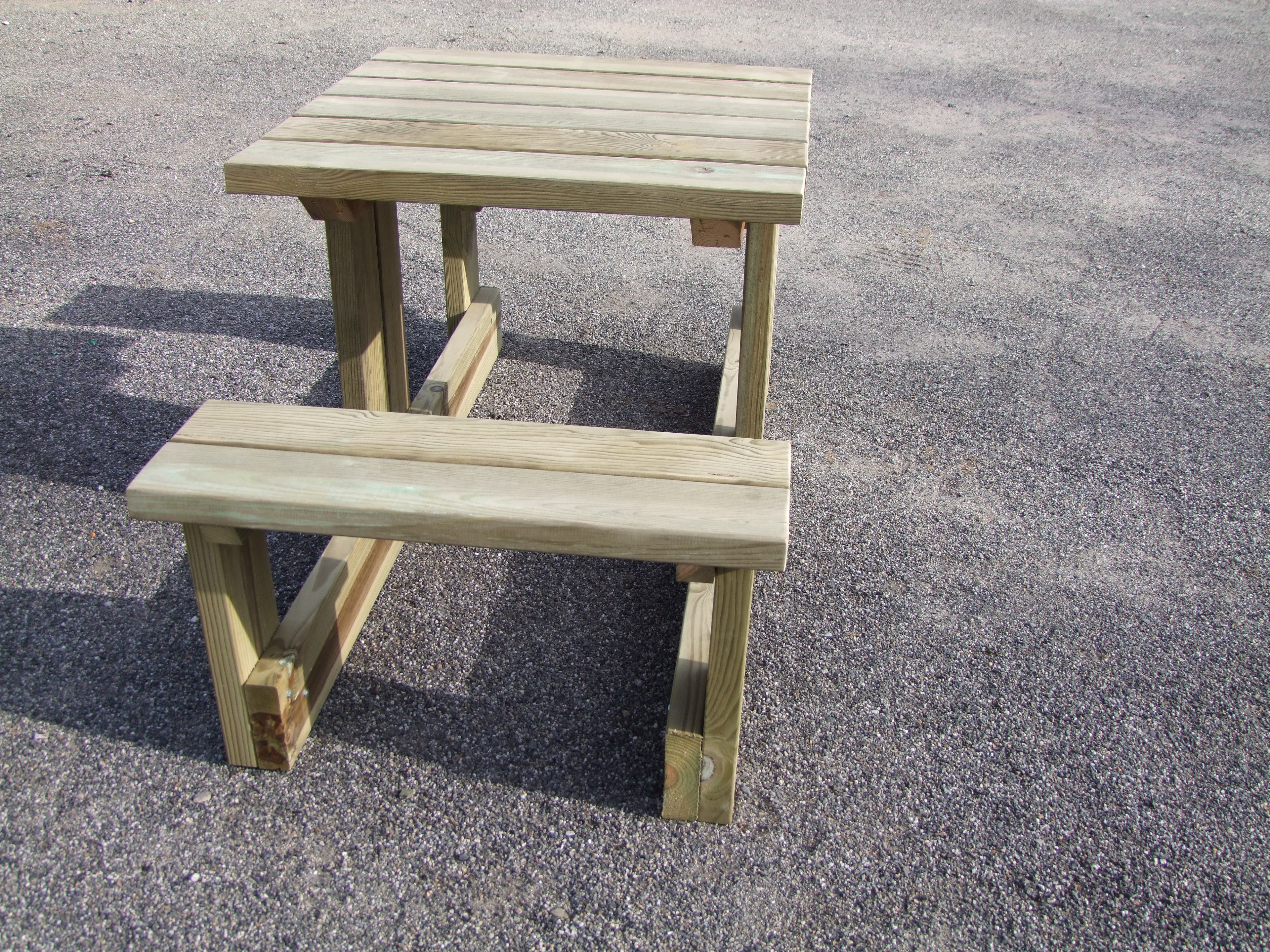Table pique-nique bois Capacité 2 personnes Bizanos